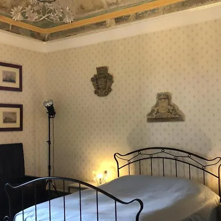 Palazzo Gandolfo Maggiore Alloggio in famiglia Vizzini